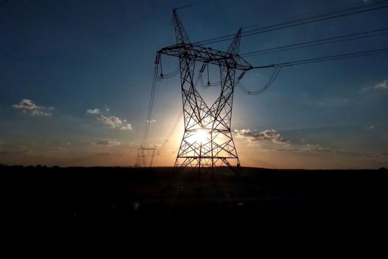Contas de luz em julho terão bandeira amarela com cobrança de taxa extra