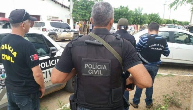 Polícia prende homem suspeito de matar tia e manter mãe em cárcere privado no interior da Paraíba