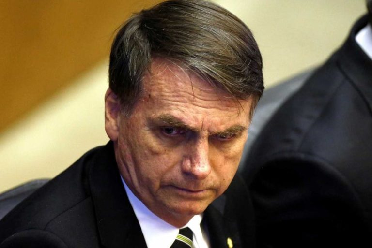 Bolsonaro comparece à PF, mas fica em silêncio durante depoimento sobre golpe