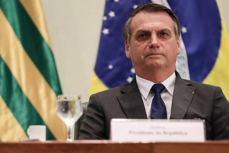 Bolsonaro aprova 51 mil vagas em concursos públicos no Orçamento de 2020