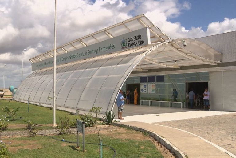 Adolescente tem pulmão perfurado a tesouradas por companheiro que não aceita que ela trabalhe