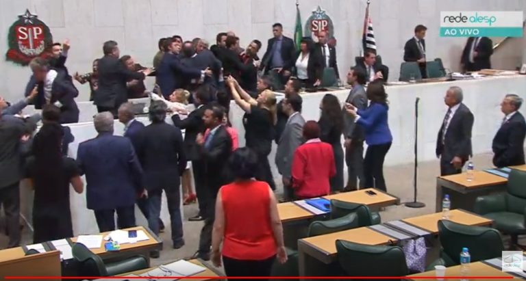 Sessão para votar Reforma da Previdência de SP é suspensa após confusão na Assembleia