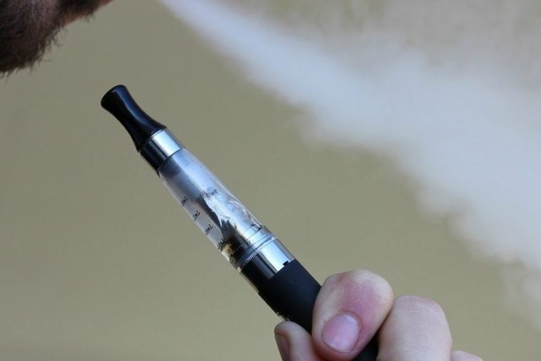 Brasil tem três casos de lesões pulmonares relacionadas a cigarro eletrônico