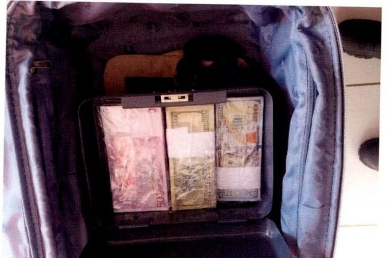 PF encontra R$ 449 mil em euros e dólares em quarto de laranja do ex-governador Ricardo Coutinho