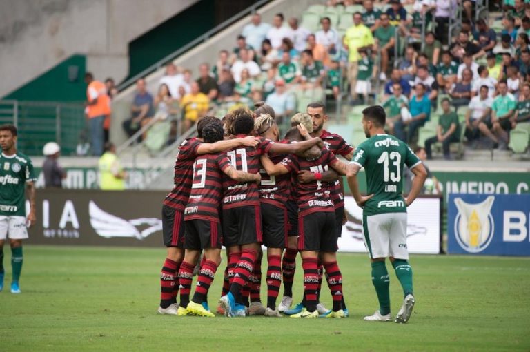 Torcedores ´infiltrados´ na Arena do Palmeiras apanham e são expulsos