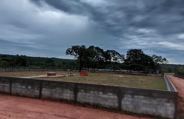 Prefeito morre e é o primeiro a ocupar área nova de cemitério construída na gestão dele
