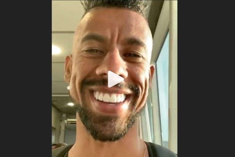 Contratado pelo Botafogo-PB, Léo Moura é recebido com festa no aeroporto da Grande João Pessoa