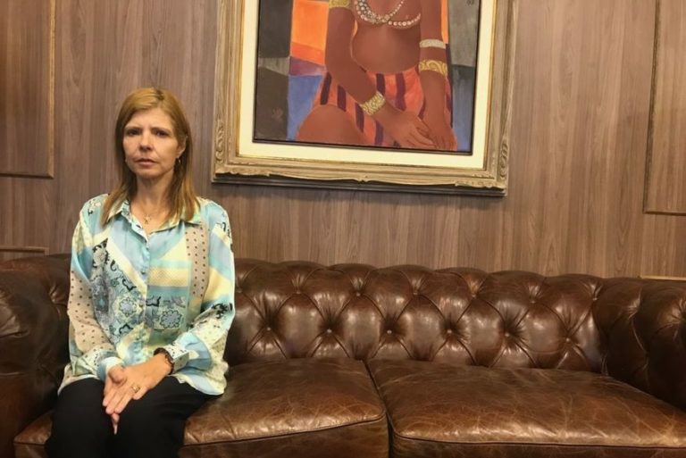 Justiça determina que viúva de Gugu receba pensão de R$ 100 mil por mês