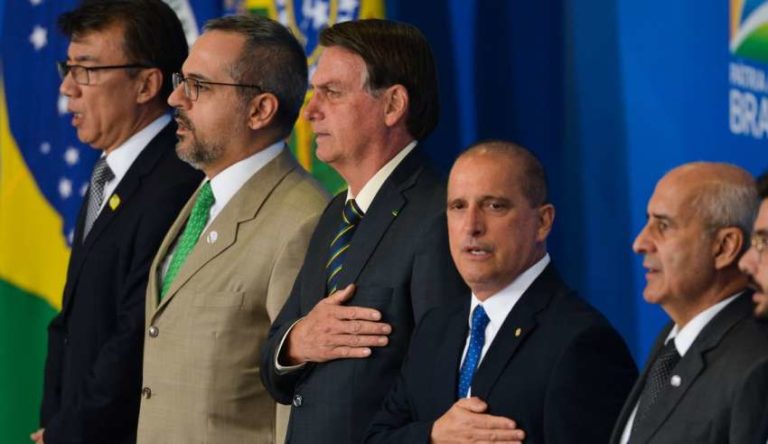 Governo federal anuncia aumento do piso dos professores, o maior desde 2009