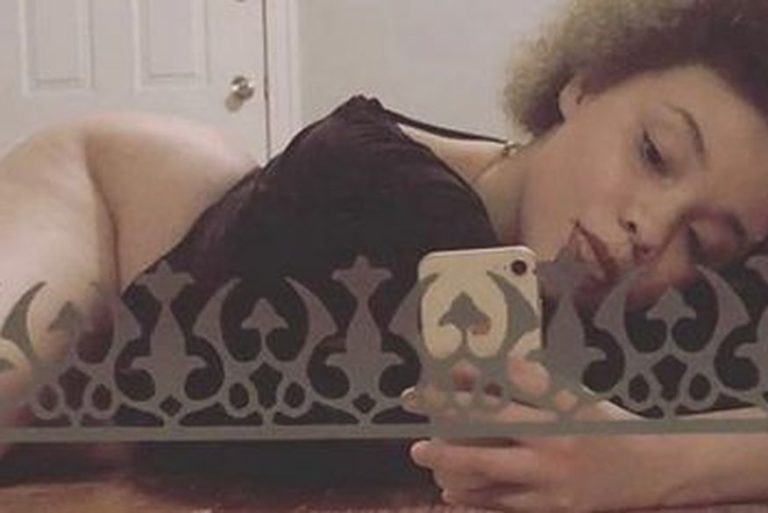 Filha de Steven Spielberg inicia carreira de atriz pornô