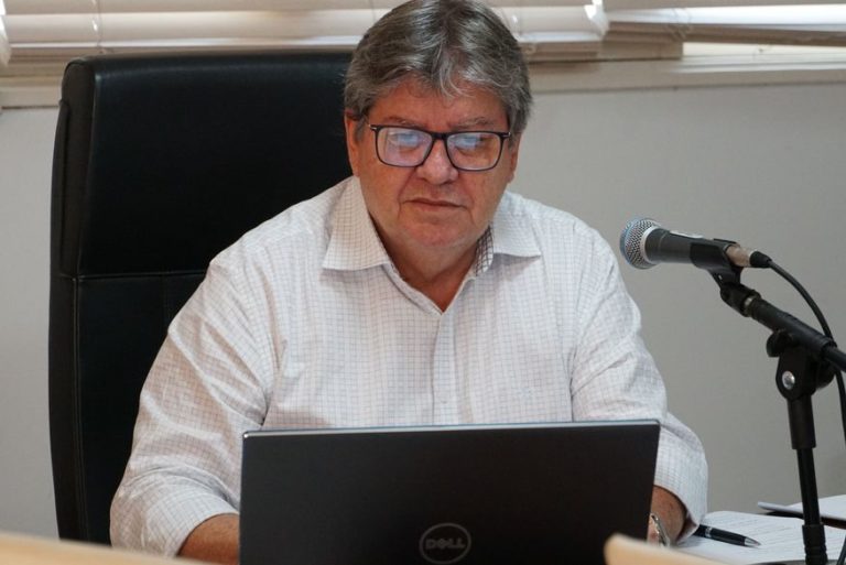 João Azevêdo sanciona decreto que cria a Fundação PB Saúde com aporte inicial de R$ 20 milhões