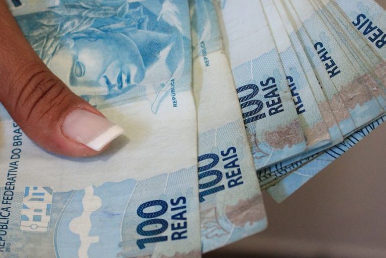 Senado aprova auxílio de R$ 600 contra covid-19 e inclui intermitentes