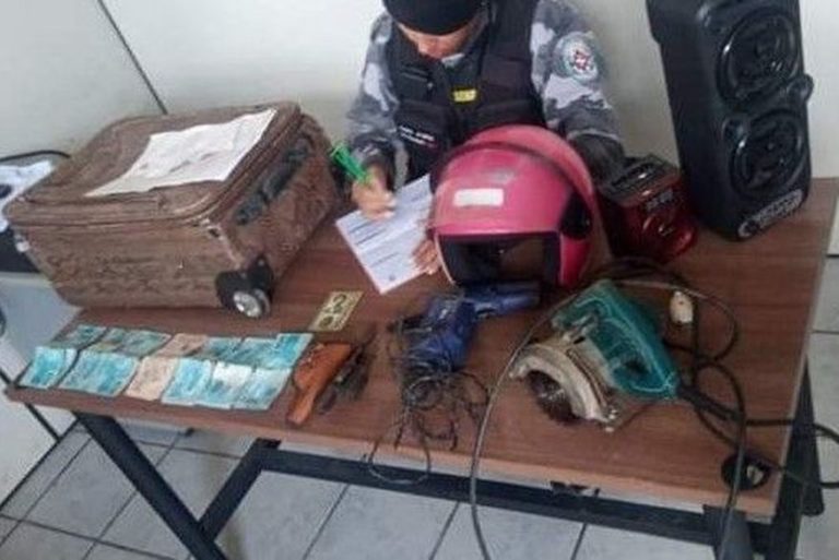 Polícia Militar recupera mala com R$ 7 mil em dinheiro roubado em Guarabira