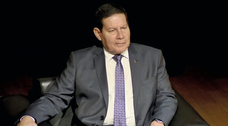 Mourão diz que posição do governo ‘é uma só’: isolamento e distanciamento social