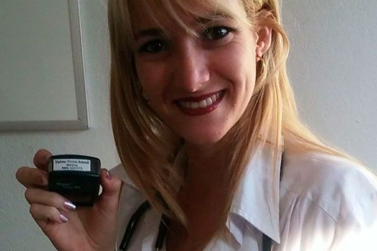 Médica cubana que trabalhava de garçonete em BH poderá voltar a clinicar após anúncio do governo federal