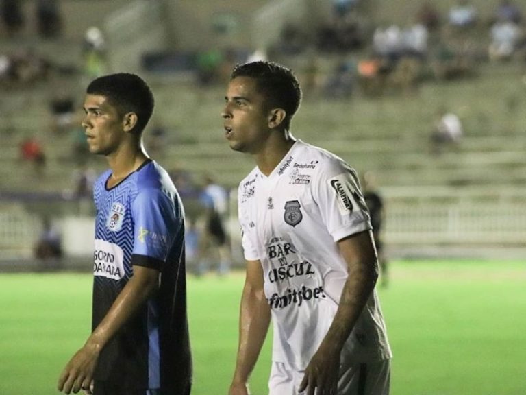 Treze joga mal, perde para o CSP e fica fora da zona de classificação