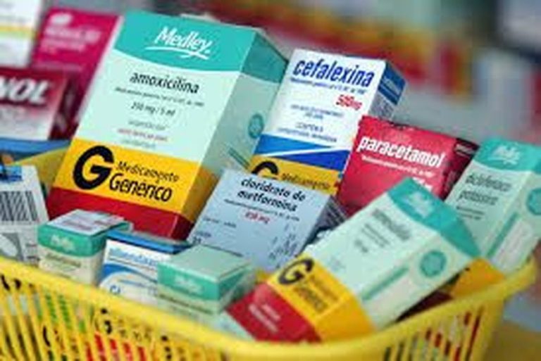 Bolsonaro suspende aumento de preços de medicamentos