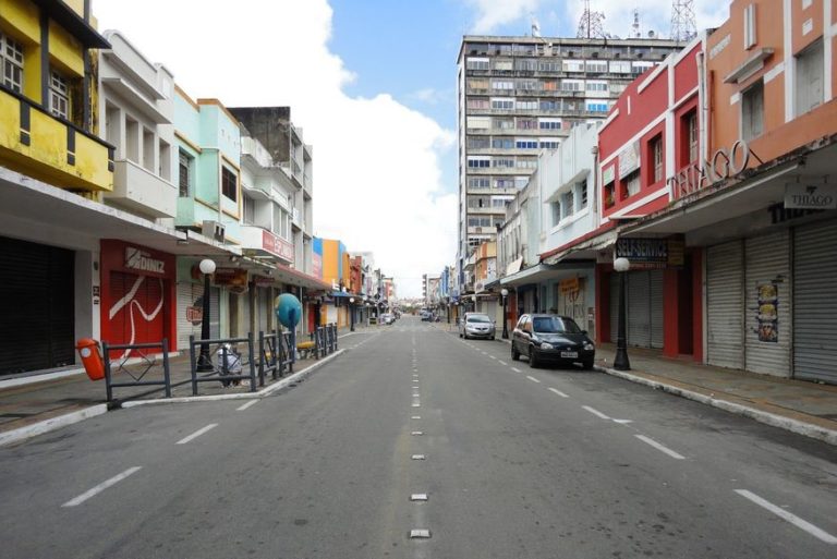 Prefeito de Campina Grande anuncia nesta terça-feira plano para reabrir comércio a partir do dia 20