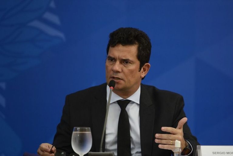 Roubos de carga e acidentes em rodovias caem no Brasil, diz ministro