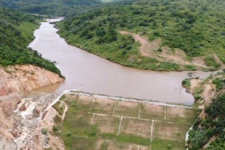 Especialistas alertam para risco de rompimento de açude em Imaculada e reunião definirá necessidade de evacuar população