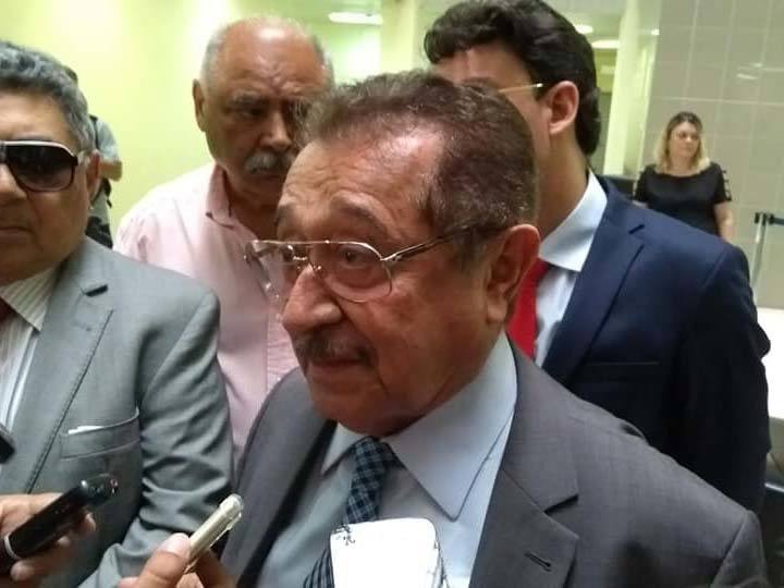 Senador paraibano apresenta PEC para adiar as eleições municipais