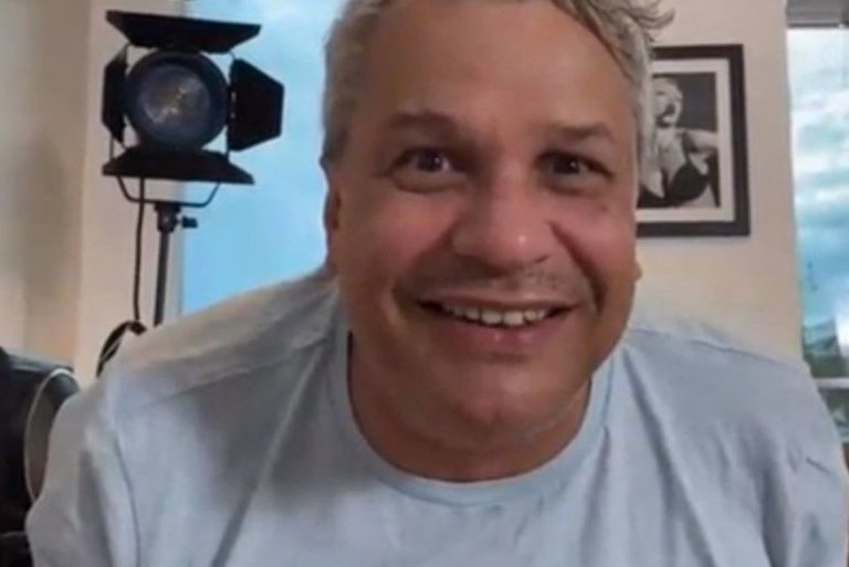 Após afastamento por passar mal, Sikêra Jr. diz que teste para covid-19 deu negativo: “É Gripe”