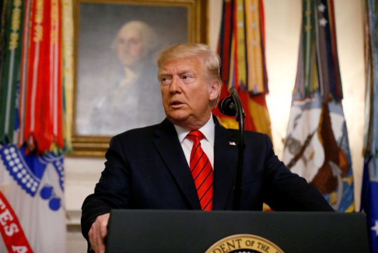 Trump diz tomar hidroxicloroquina para evitar coronavírus