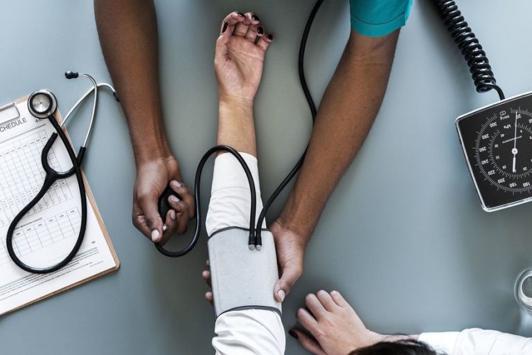 Justiça da Paraíba suspende antecipação de colação de grau para aluno do curso de Medicina que havia sido deferida por juiz de 1º grau