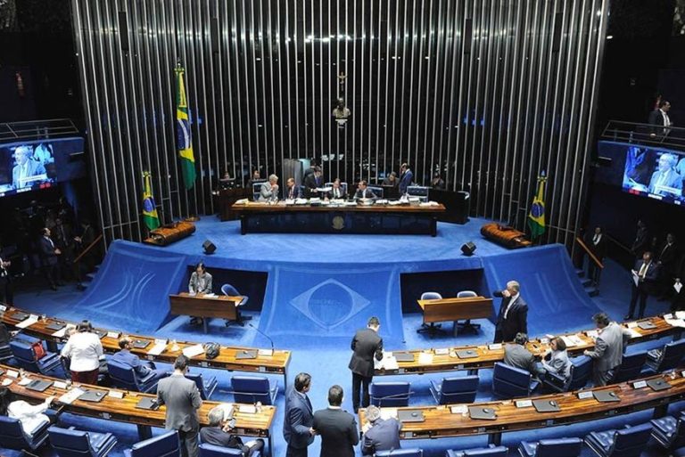 Proposto por senadora paraibana, texto-base do projeto que adia Enem é aprovado no Senado