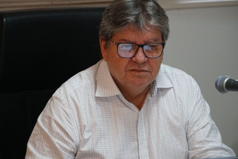 João Azevêdo anuncia 60 mil cestas básicas para famílias em vulnerabilidade social devido ao coronavírus