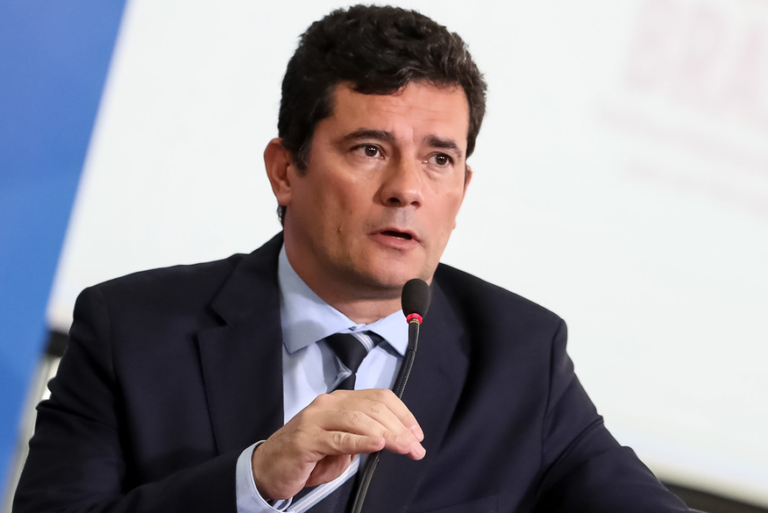 Por unanimidade, TSE absolve Moro e não cassa mandato do senador