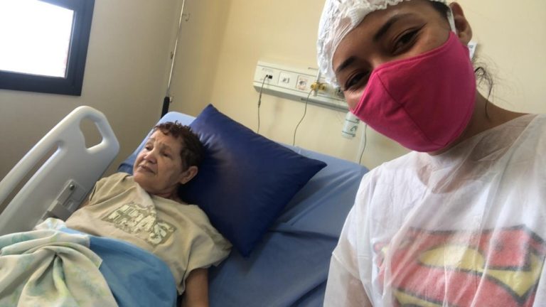 Após abrir caixão em velório e encontrar corpo de desconhecida, família descobre que idosa com Covid-19 está viva