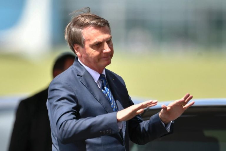 Governo recorre ao STJ para Bolsonaro não ter que entregar resultado de exame de coronavírus
