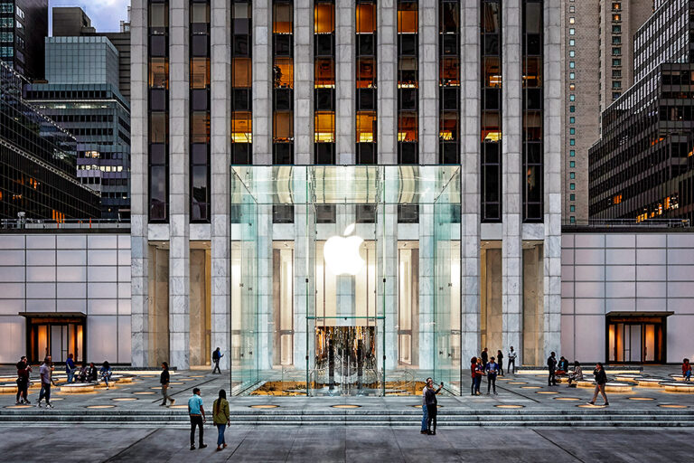 Apple crava máxima histórica e vale “um Brasil” na bolsa