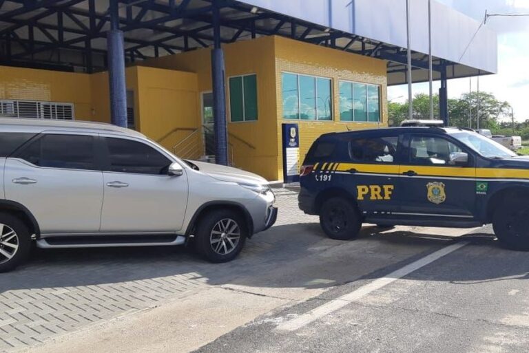 Veículo de luxo roubado avaliado em mais de R$ 200 mil é recuperado em Campina Grande