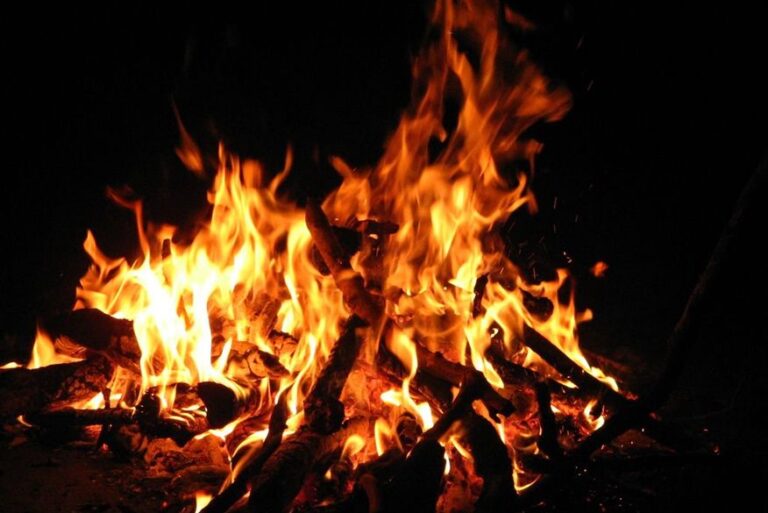 Ministério Público recomenda proibição de fogueiras e fogos de artifício em Campina Grande devido ao Covid-19