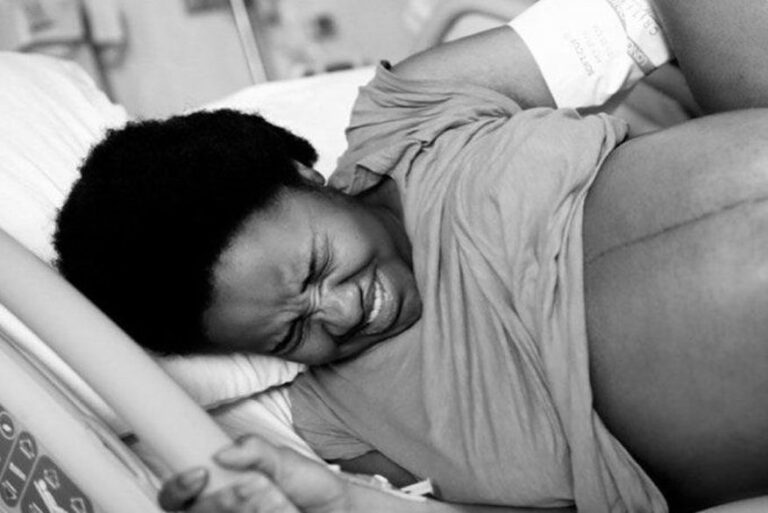 Cartilha que orienta mulheres sobre violência médica na obstetrícia é lançada na Paraíba Cartilha que orienta mulheres sobre violência médica na obstetrícia é lançada na Paraíba