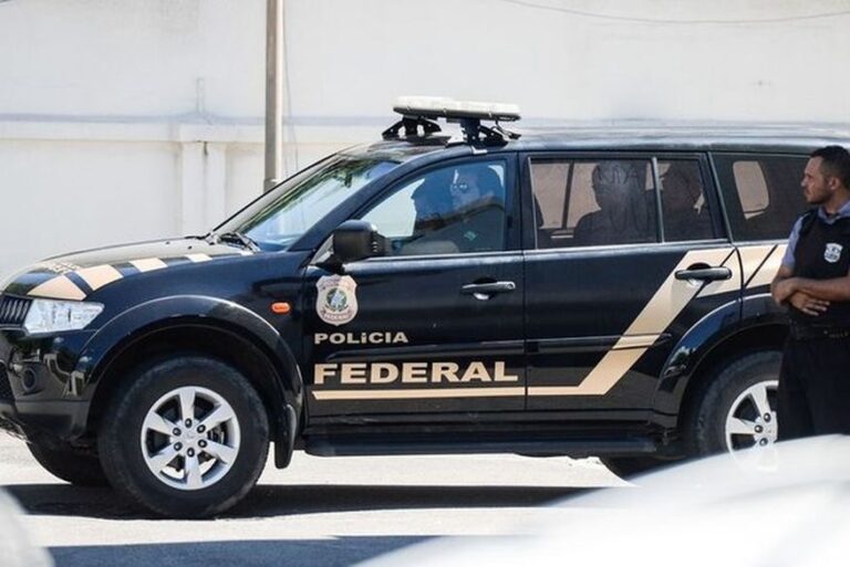 Operação Famintos V: Polícia Federal cumpre mandados de busca e apreensão nas cidades de Campina Grande e Sumé Operação Famintos V: Polícia Federal cumpre mandados de busca e apreensão nas cidades de Campina Grande e Sumé