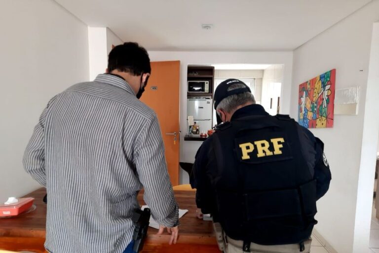 PRF deflagra operação e cumpre mandados de busca e apreensão contra quadrilha especializada em roubo de carga na Paraíba e mais dois estados