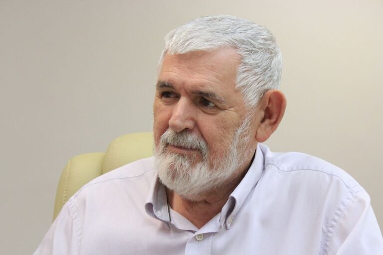 João Azevêdo exonera Luiz Couto após declaração de apoio a Ricardo Coutinho João Azevêdo exonera Luiz Couto após declaração de apoio a Ricardo Coutinho