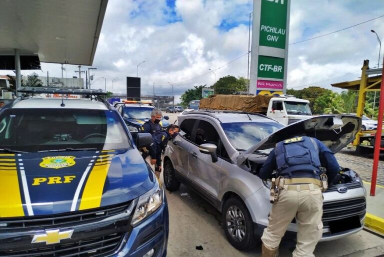 Polícia Rodoviária Federal recupera na Paraíba veículo roubado há quatro anos em Pernambuco