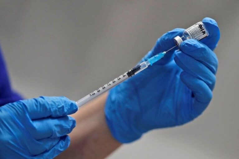 Anvisa concede certificado de Boas Práticas de Fabricação à vacina da Pfizer