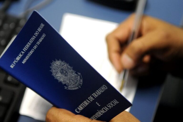 Programa de redução de salário e suspensão de contratos de trabalho chega ao fim na quinta-feira