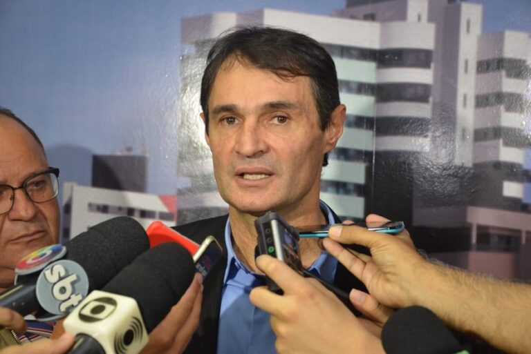 Prefeito de Campina Grande, Romero Rodrigues, exonera todos os comissionados nesta terça-feira