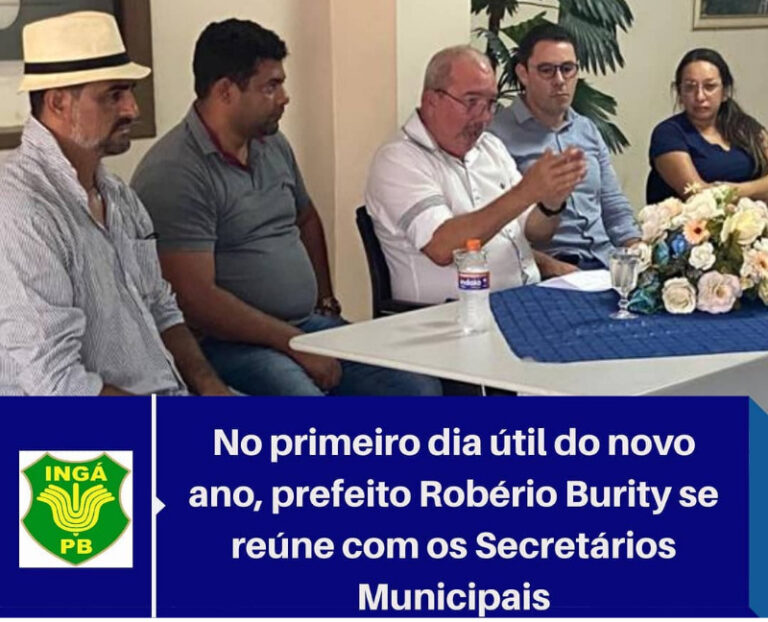 Prefeito Robério inicia nova gestão se reunindo com secretariado e vereadores