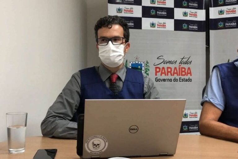 Secretário critica intenção de clínicas privadas de vender vacinas para covid-19: ”não podemos separar as pessoas pelo poder econômico”