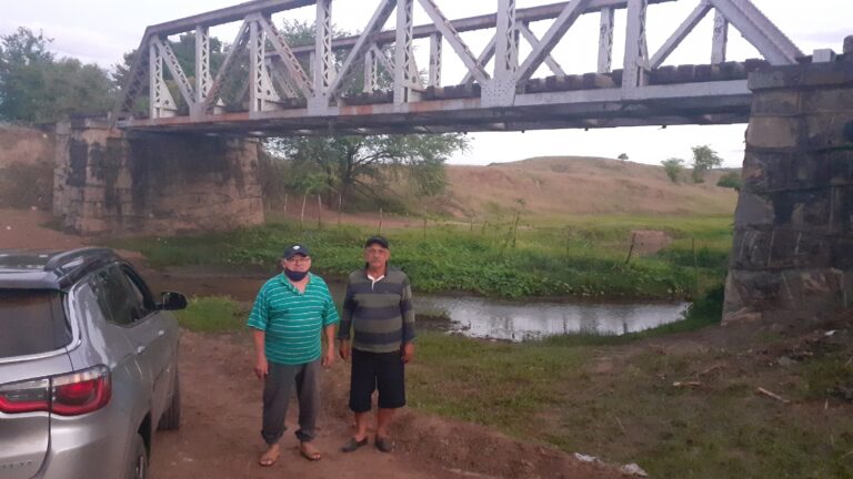 SECRETÁRIO ADJUNTO DE TURISMO JOSÉ BACALHAU VISITA PONTO TURÍSTICO E FALA DA CONSTRUÇÃO DA ESTRADA DE ACESSO.