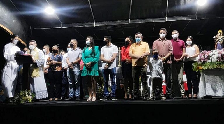 RIACHÃO: Encerramento da Festa de Sant’Ana conta com a presença do prefeito Ari, vice Laércio, prefeito Fábio Ramalho de Lagoa Seca e vereadores