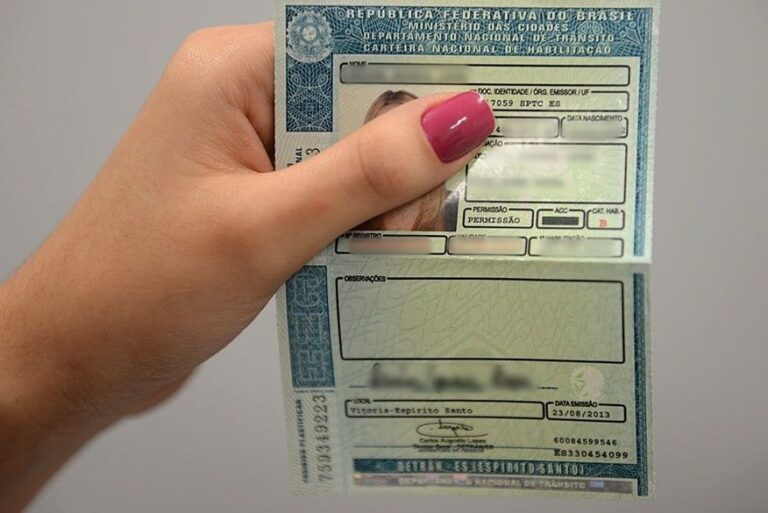 Detran da Paraíba deve pagar mais de R$ 5 mil em indenização por atraso de mais de um ano na entrega de CNH