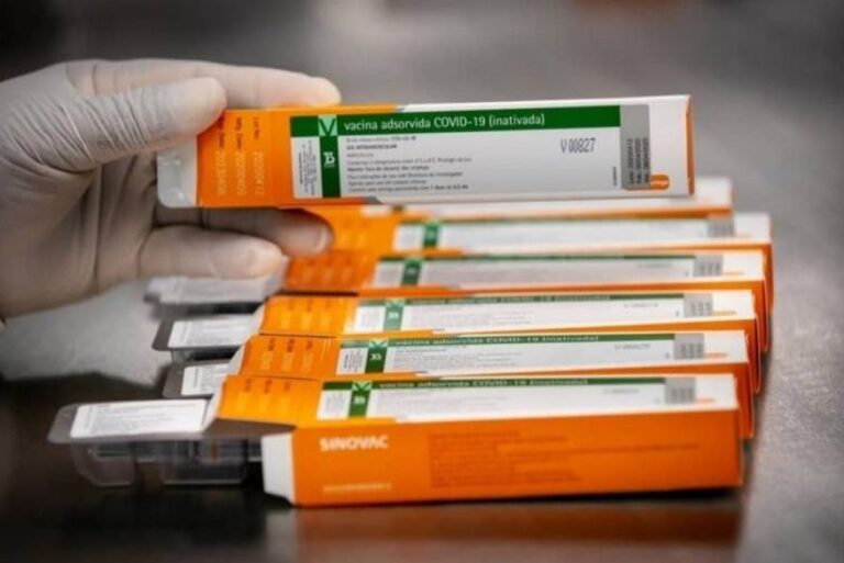 Paraíba recebe 43 mil doses de vacinas contra a covid-19 nesta quinta-feira